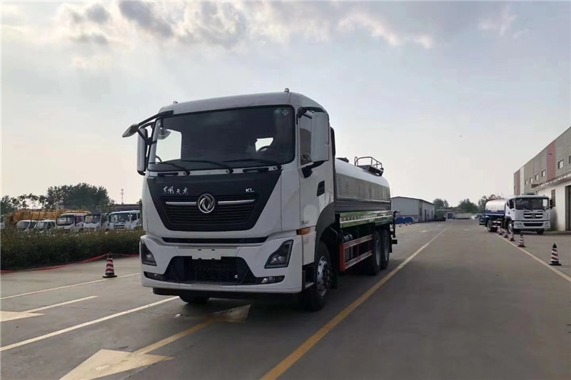 東風天龍后八輪20噸噴霧車，國六綠化噴灑車